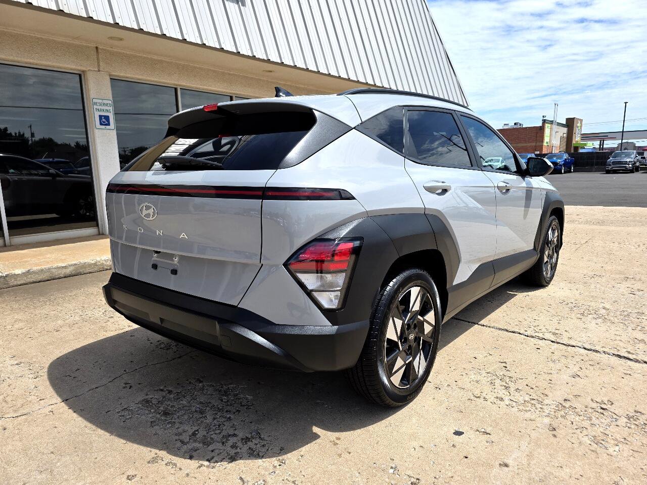 Used 2024 Hyundai Kona SEL image 8