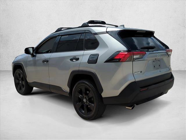 Used 2020 Toyota RAV4 XLE w/ Convenience Package FWD image 7