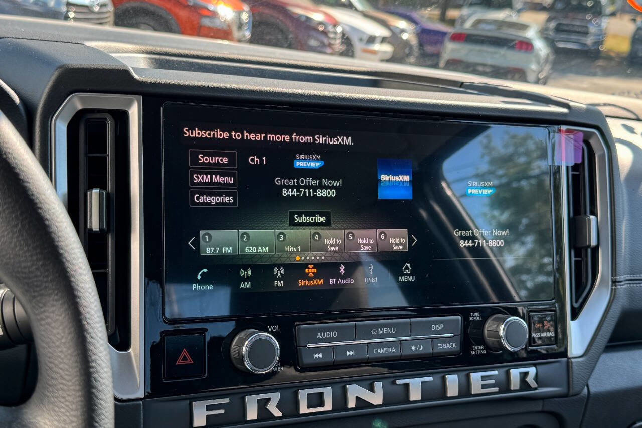 Used 2025 Nissan Frontier SV image 19