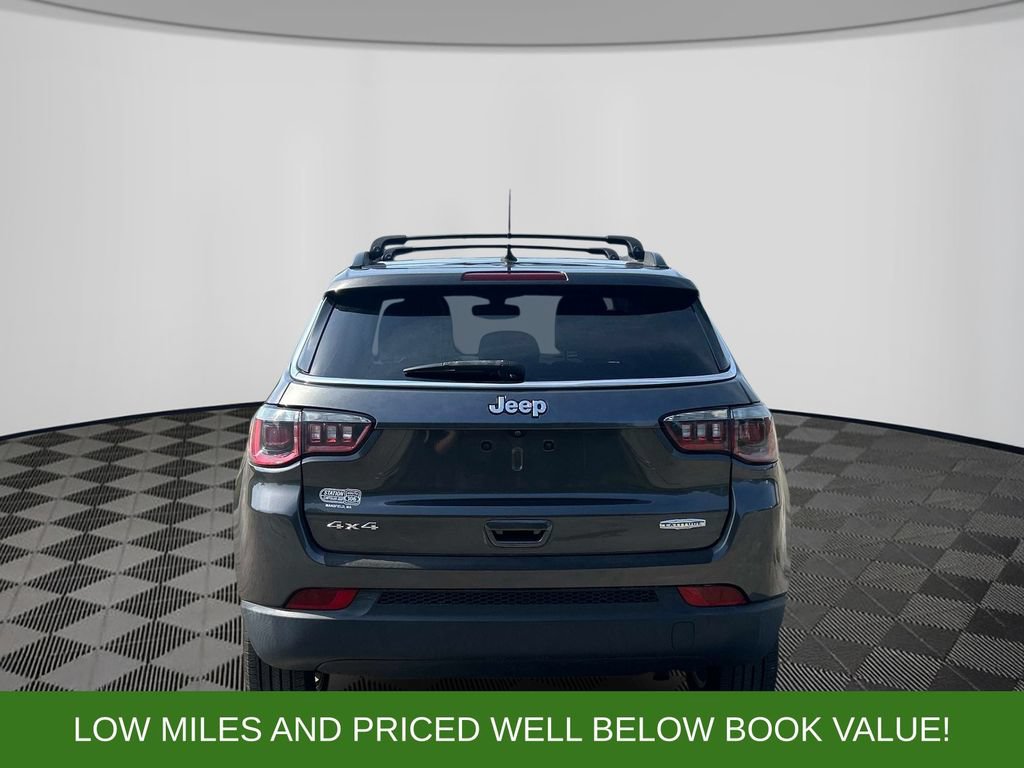 Used 2018 Jeep Compass Latitude w/ Cold Weather Group AWD/4WD image 4
