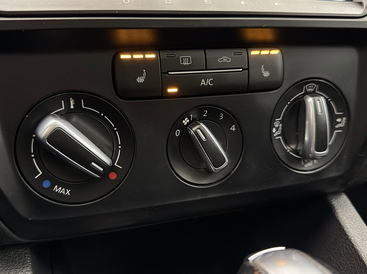 Used 2015 Volkswagen Jetta SE image 14