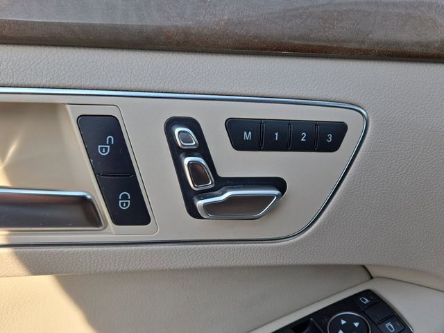Used 2014 Mercedes-Benz E 350 4MATIC Sedan image 22