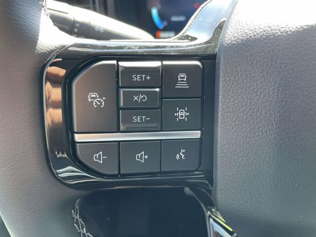 New 2026 Ford F250 Lariat w/ Black Appearance Package AWD/4WD image 17