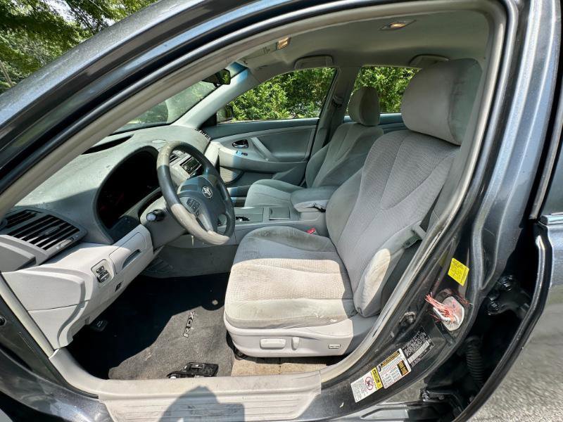 Used 2011 Toyota Camry LE w/ LE Extra-Value Pkg image 8