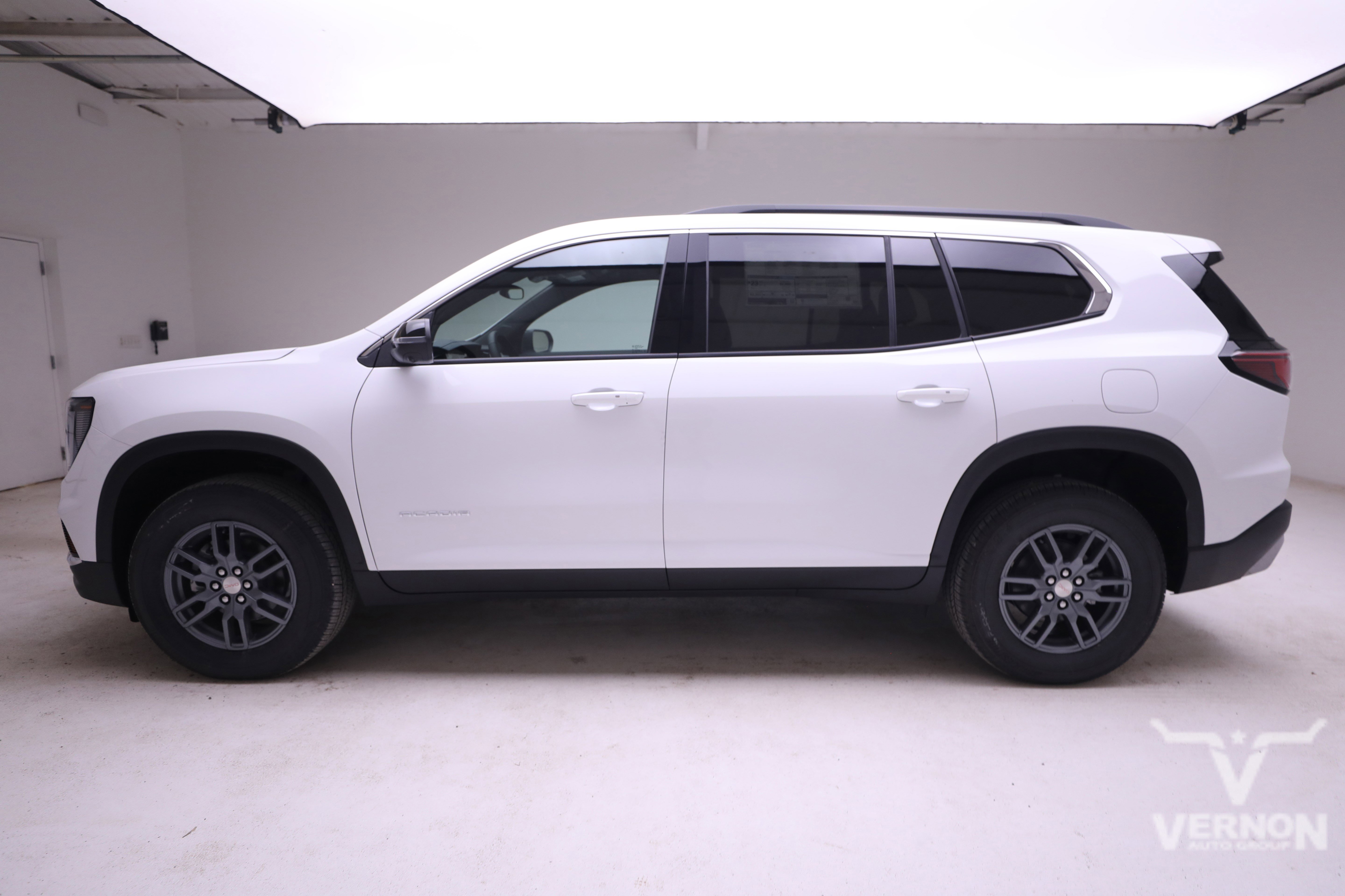 New 2025 GMC Acadia Elevation image 2