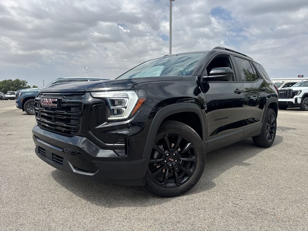 Used 2026 GMC Terrain Elevation w/ Elevation Premium Package FWD image 1
