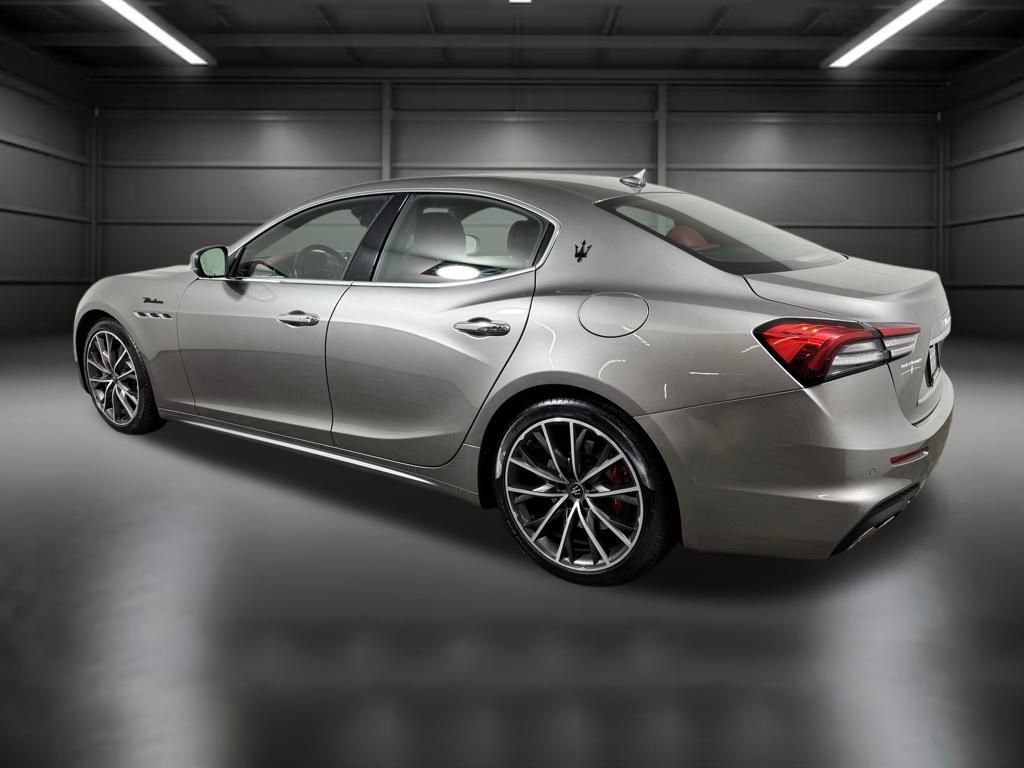 Used 2022 Maserati Ghibli Modena Q4 image 3