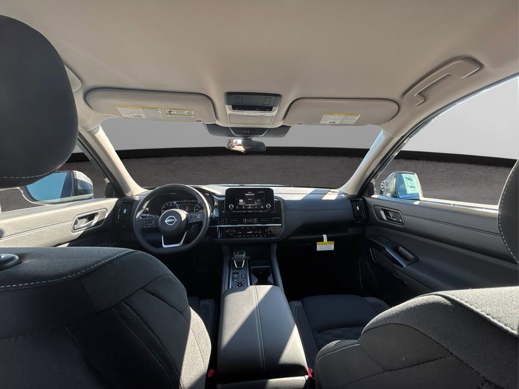 New 2025 Nissan Pathfinder SV image 26