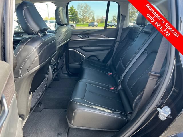 Used 2023 Jeep Grand Cherokee Limited AWD/4WD image 25