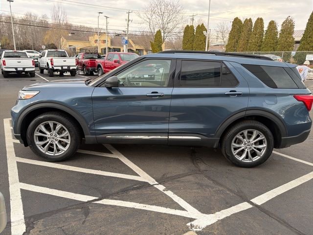 Used 2020 Ford Explorer XLT w/ Equipment Group 202A image 4