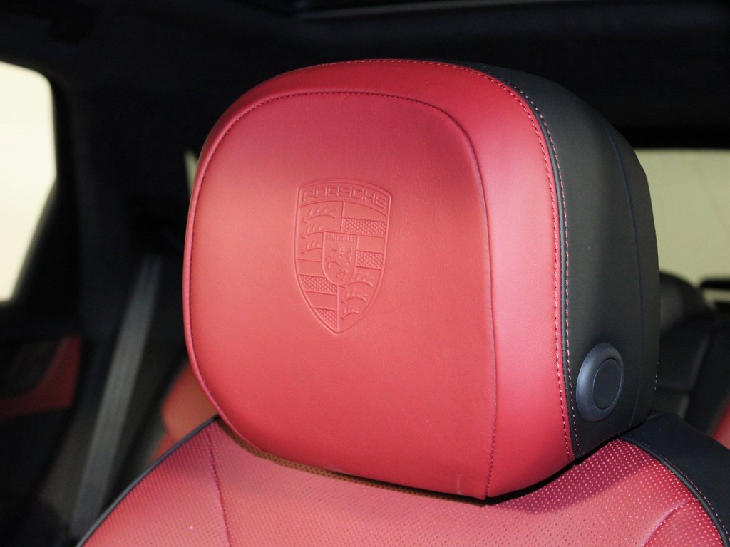 New 2026 Porsche Cayenne GTS image 19
