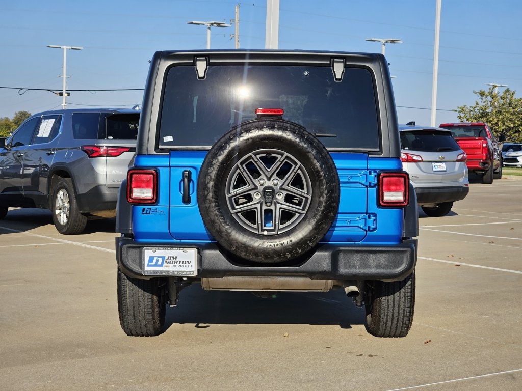 Used 2024 Jeep Wrangler Unlimited Sport AWD/4WD image 6