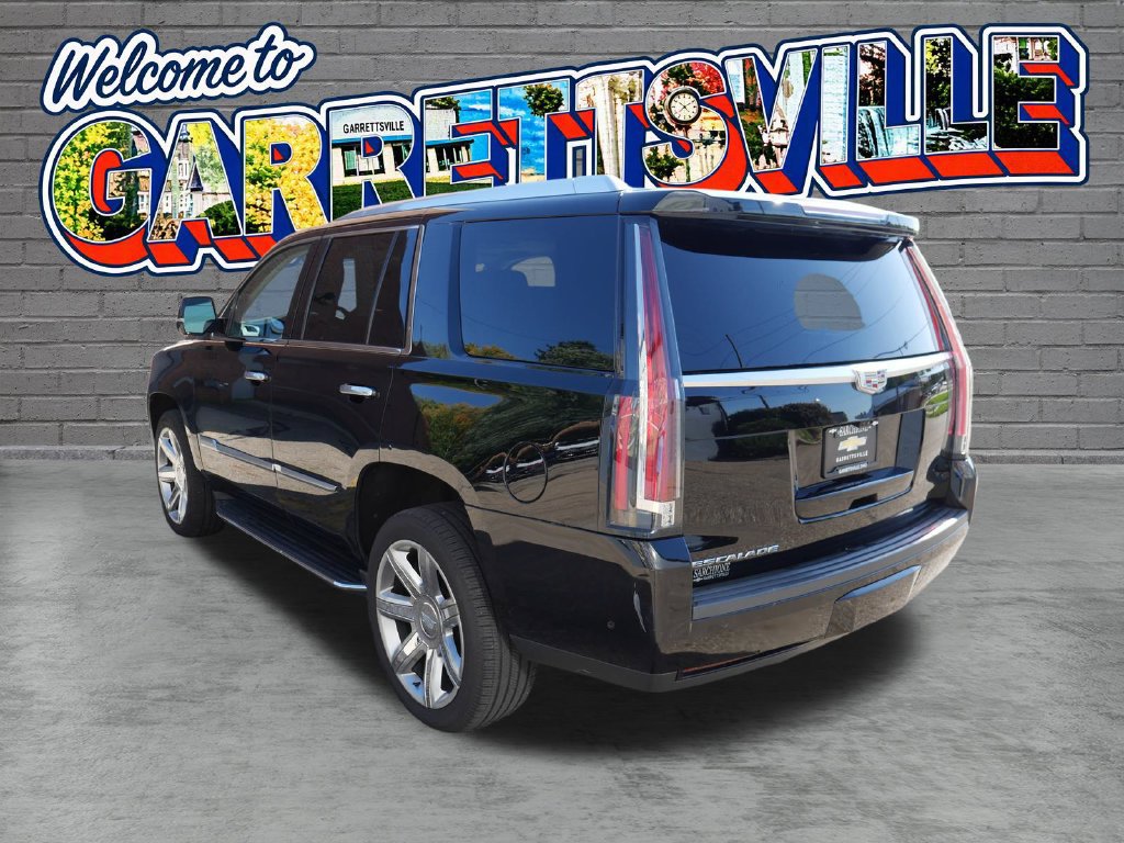 Used 2020 Cadillac Escalade Luxury AWD/4WD image 5