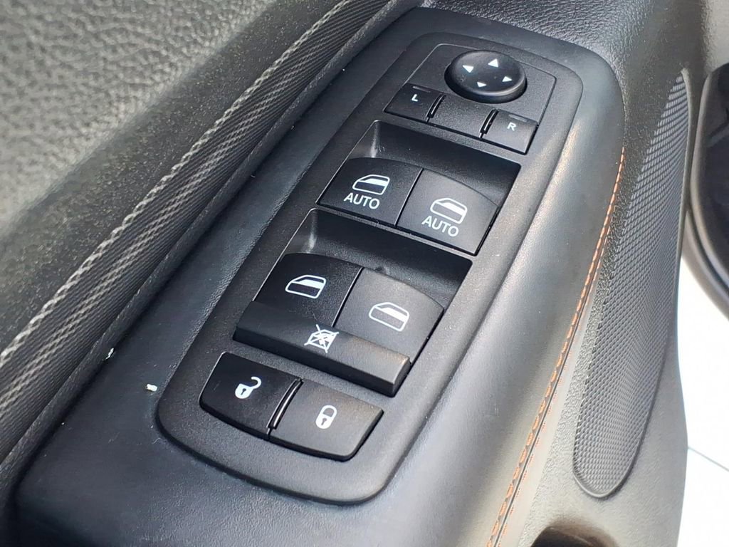 Certified 2022 Dodge Durango R/T w/ Blacktop Package AWD/4WD image 13