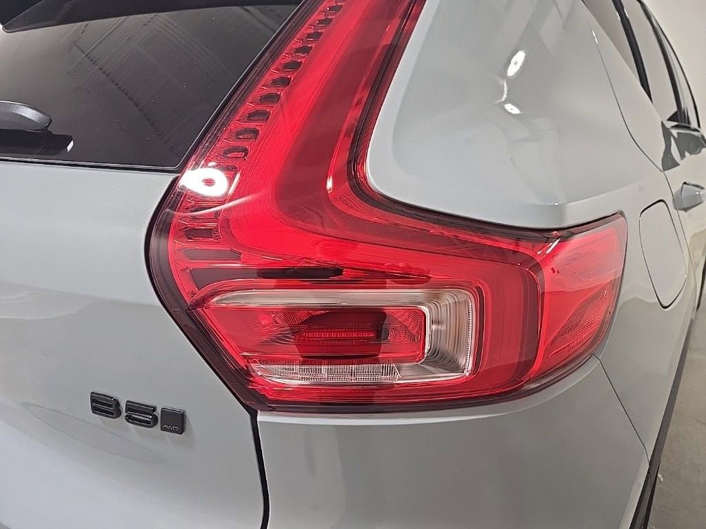 New 2026 Volvo XC40 B5 Ultra w/ Climate Package AWD/4WD image 19
