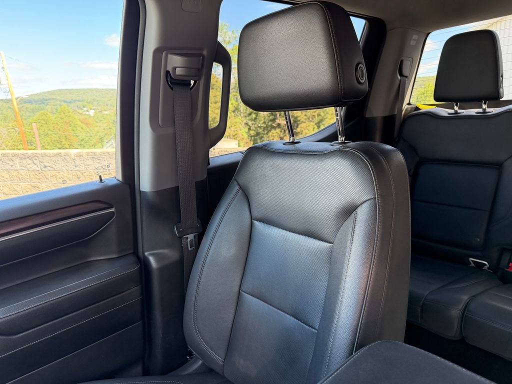 Used 2024 GMC Sierra 1500 SLT AWD/4WD image 19