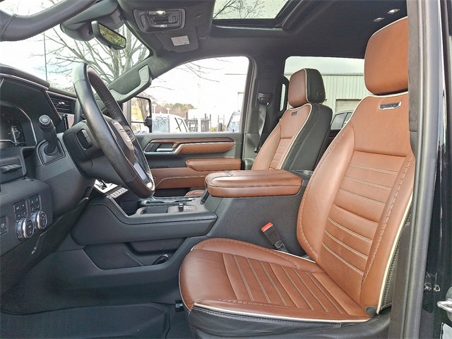 Used 2024 GMC Sierra 3500 Denali Ultimate image 13
