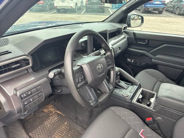 Used 2025 Toyota Tacoma SR5 RWD image 91