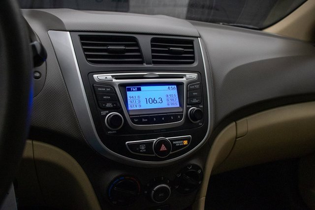 Used 2014 Hyundai Accent GLS image 31