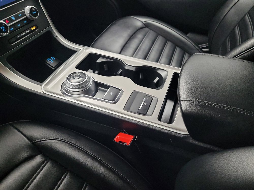 Used 2024 Ford Edge SEL image 26