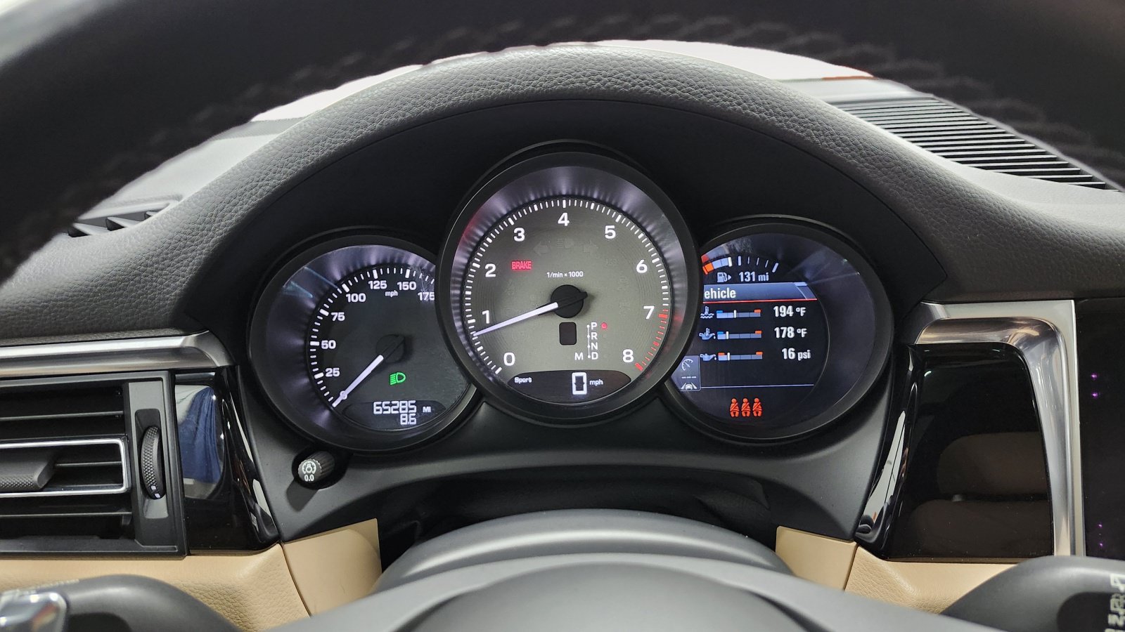 Used 2023 Porsche Macan S AWD/4WD image 32