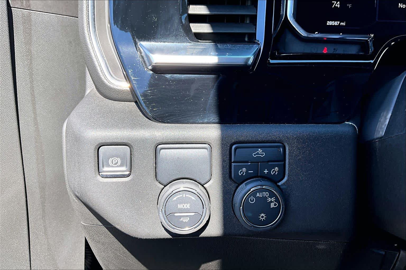 Used 2026 Chevrolet Silverado 1500 LT RWD image 36