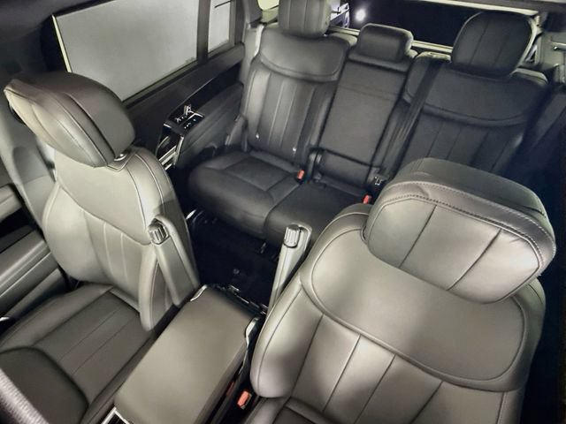 New 2026 Land Rover Range Rover Long Wheelbase SE AWD/4WD image 14