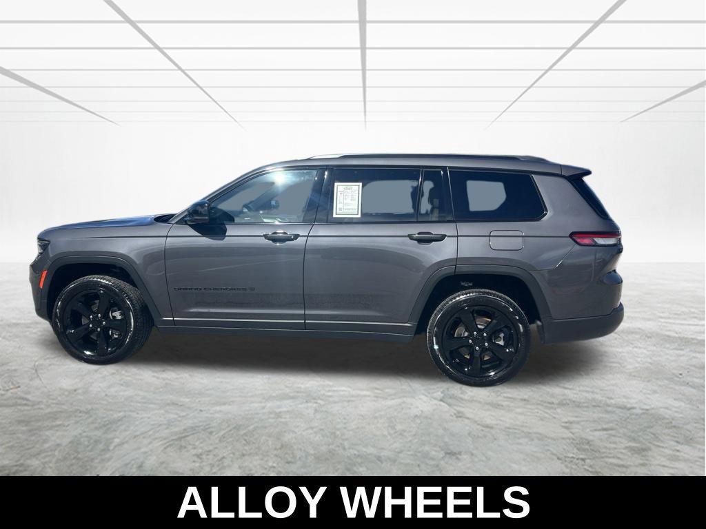 Certified 2025 Jeep Grand Cherokee L Limited w/ Luxury Tech Group II AWD/4WD image 8