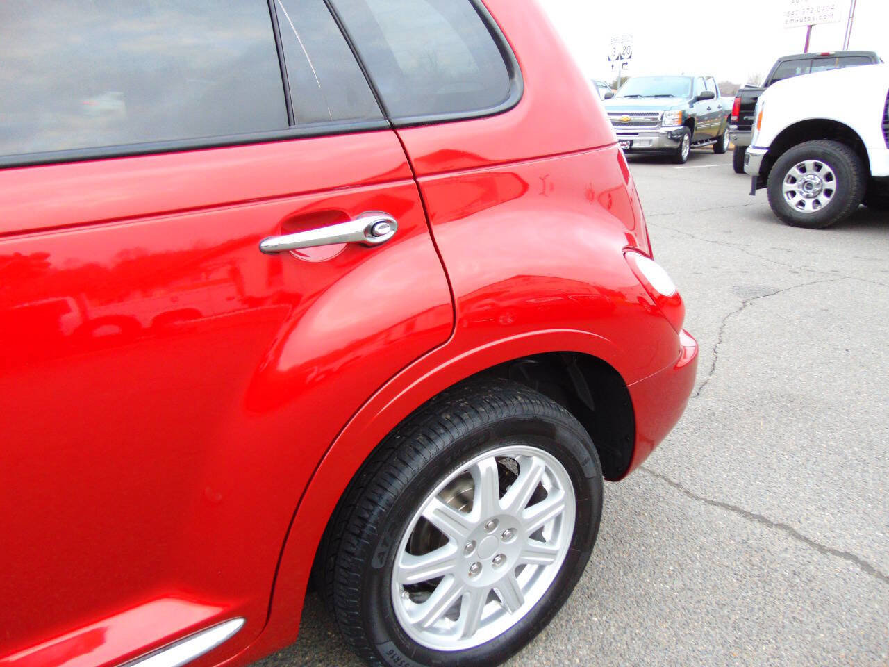 Used 2010 Chrysler PT Cruiser image 29