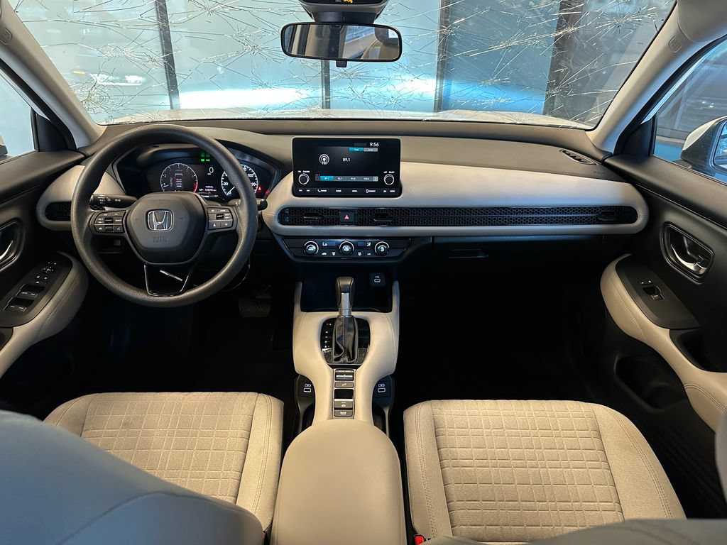 Used 2023 Honda HR-V LX image 9