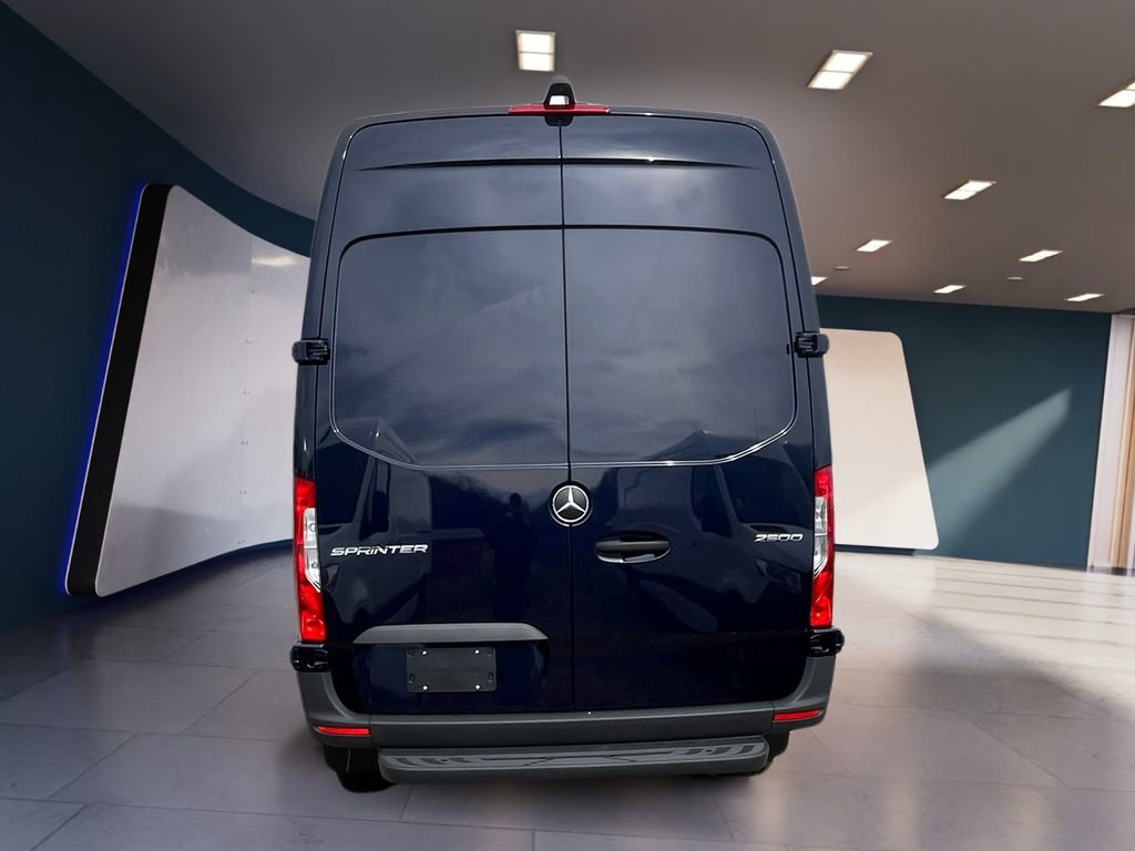 Used 2025 Mercedes-Benz Sprinter 2500 image 3