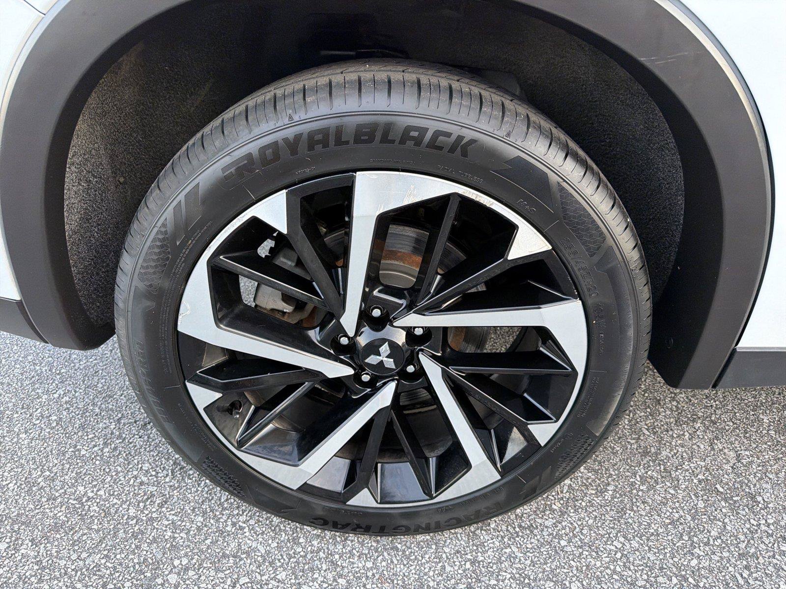 Used 2024 Mitsubishi Outlander SE AWD/4WD image 17