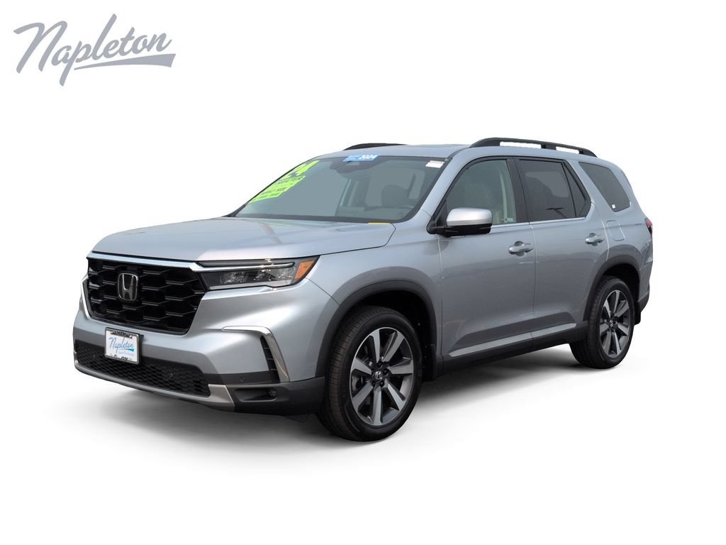 Used 2024 Honda Pilot Touring image 1