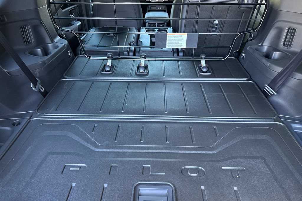 New 2026 Honda Pilot Sport image 17