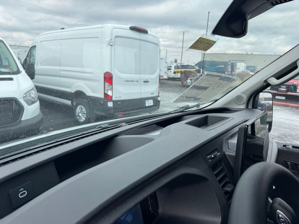 New 2026 Ford Transit 250 148 Medium Roof RWD image 23