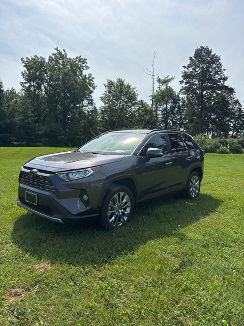 Used 2020 Toyota RAV4 Limited image 2