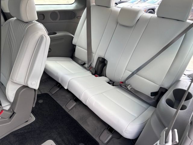 Used 2026 Hyundai Palisade SEL FWD image 14