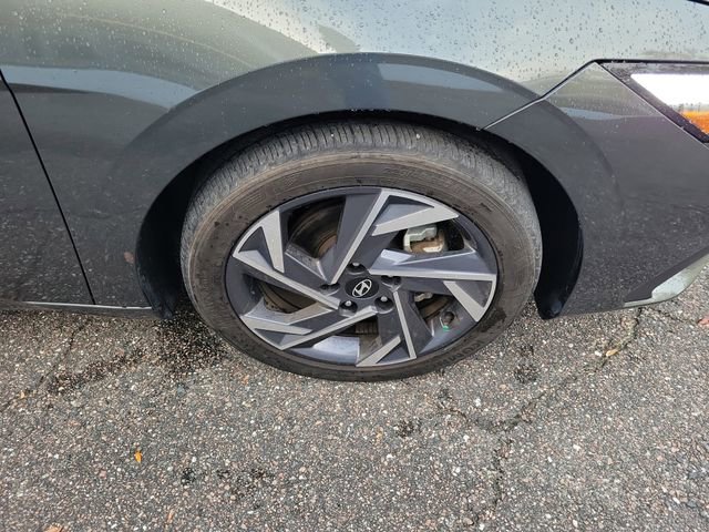 Used 2025 Hyundai Elantra Sport image 6