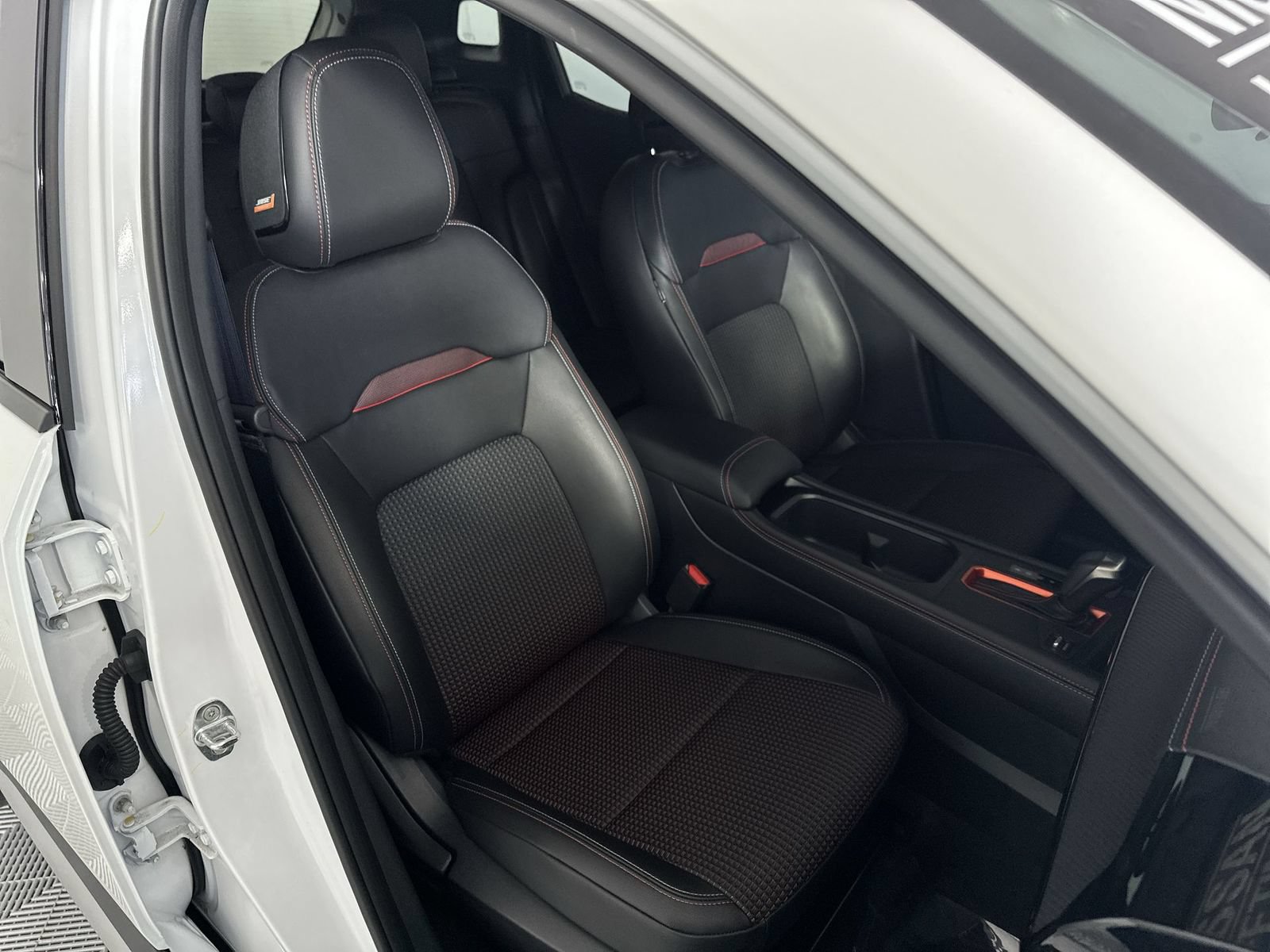 Certified 2026 Nissan Kicks SR w/ SR Premium Package FWD image 27