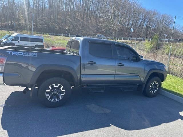 Used 2022 Toyota Tacoma TRD Off-Road w/ Black Out Package (TMS) image 33