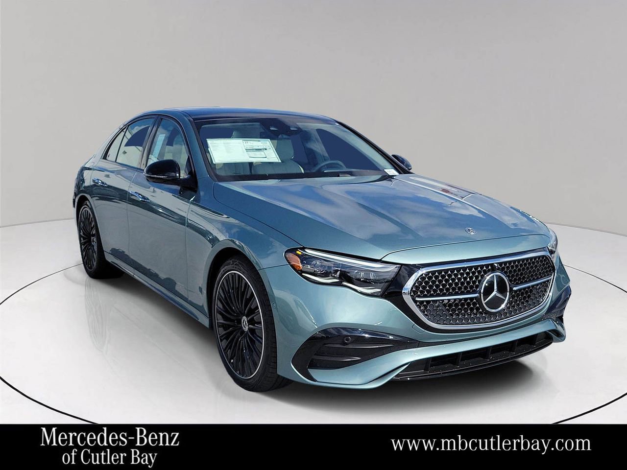 New 2026 Mercedes-Benz E 350 4MATIC Sedan image 1