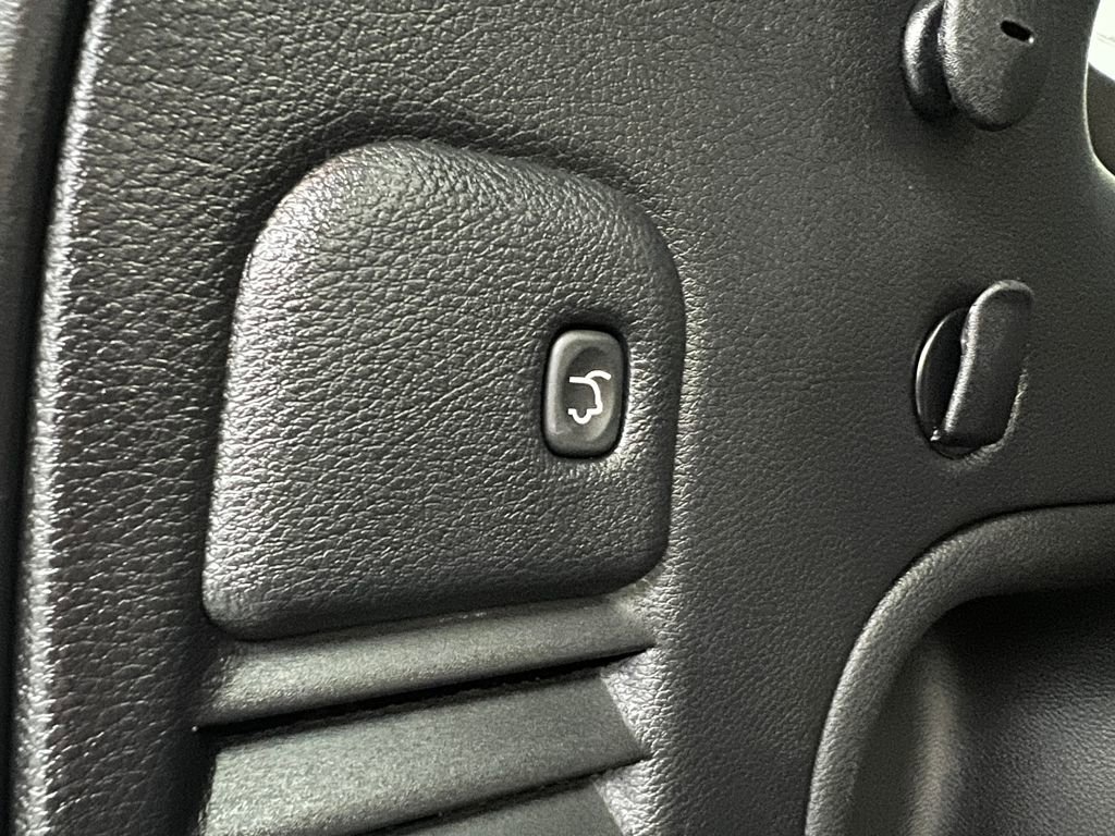 Used 2022 Jeep Grand Cherokee Limited w/ Trailer Tow Group IV image 43