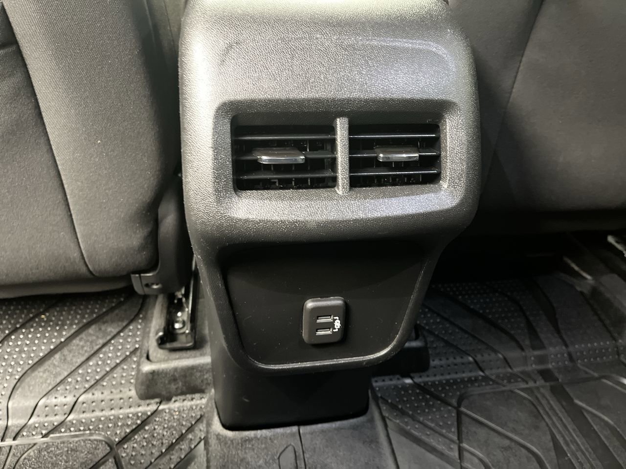 Used 2020 Chevrolet Equinox LT image 11