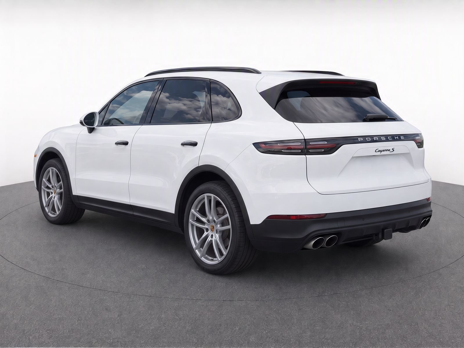 Used 2021 Porsche Cayenne S AWD/4WD image 3