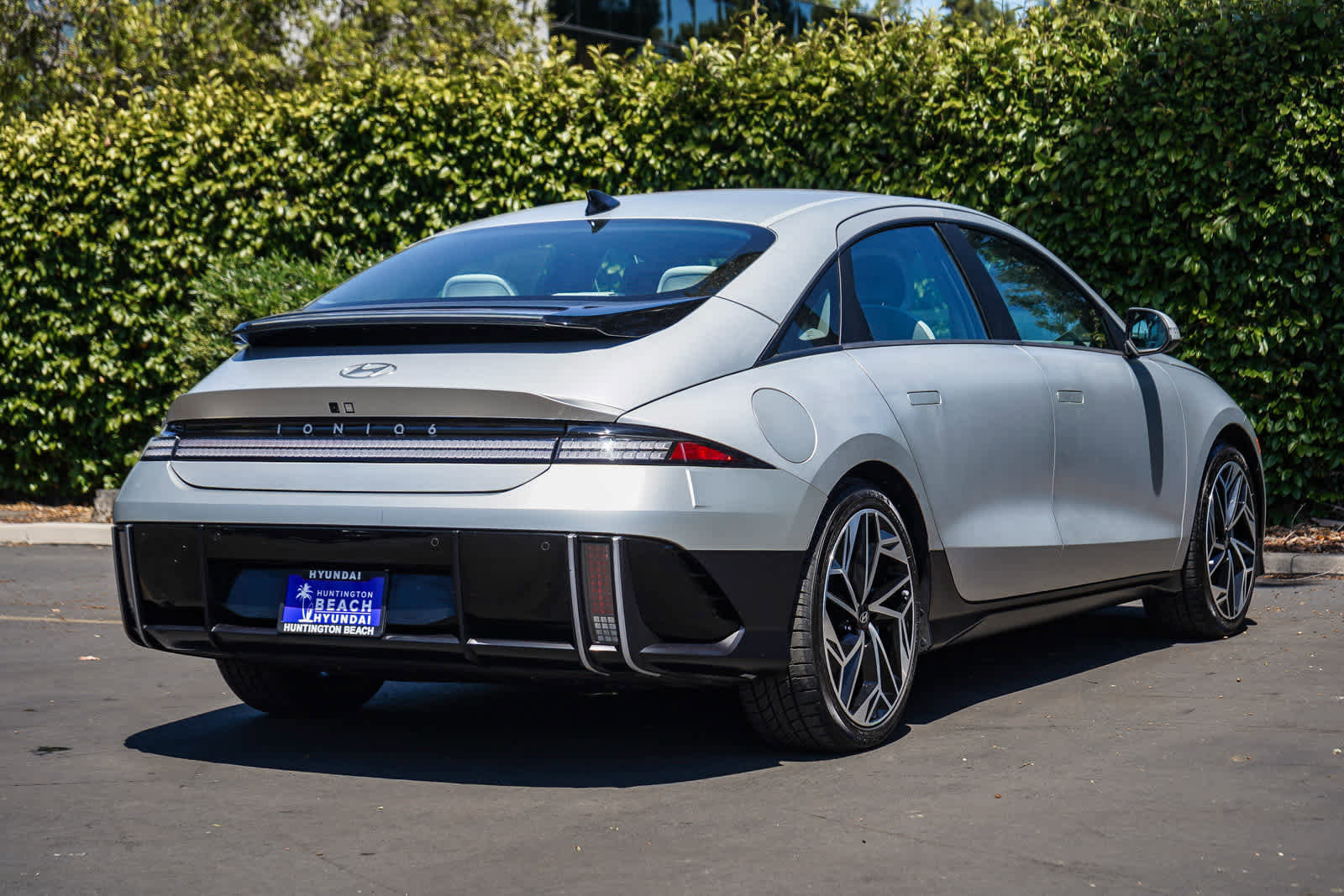Used 2023 Hyundai Ioniq 6 Limited w/ Cargo Package RWD image 6