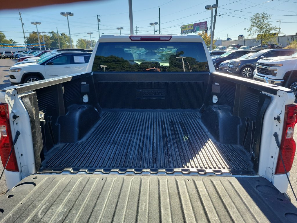 Used 2025 Chevrolet Silverado 1500 LT AWD/4WD image 13