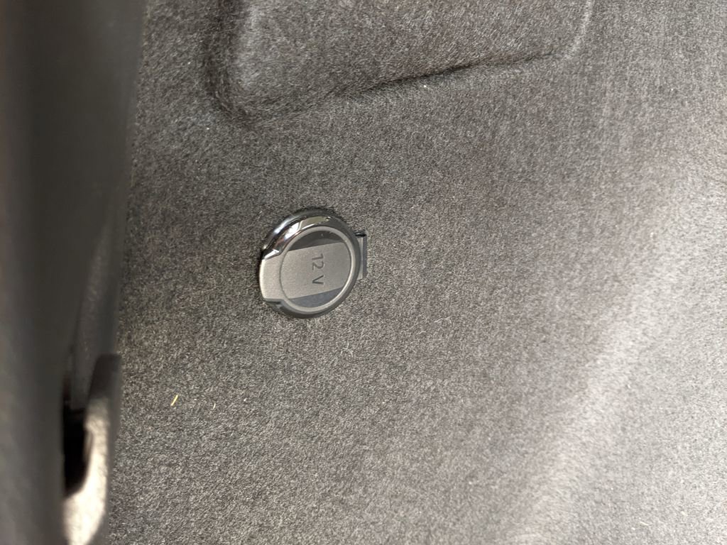 Certified 2023 Volkswagen Taos SE image 28