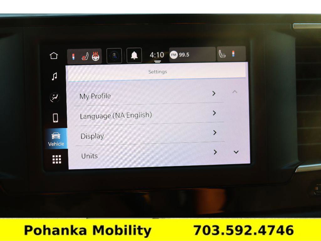 Used 2024 Chrysler Voyager LX image 17