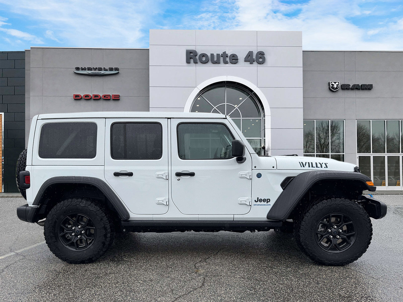 Certified 2024 Jeep Wrangler Unlimited AWD/4WD image 5