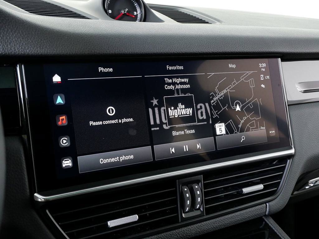 Certified 2023 Porsche Cayenne AWD/4WD image 13